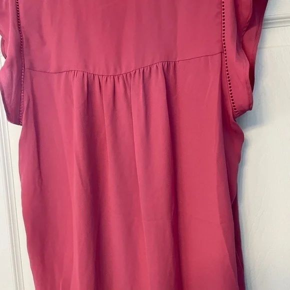 New LOFT blouse - Picture 3 of 3